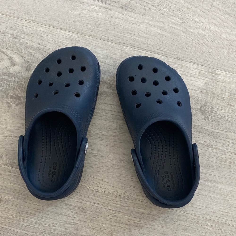 Kids unisex Crocs Navy Sandals size 10
